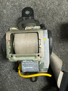 2004-2005 KIA SEDONA FRONT PASSENGER SEATBELT (RH) (P) TAN