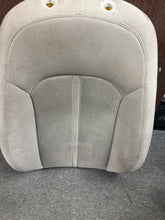 Load image into Gallery viewer, 2015-2017 HYUNDAI SONATA FRONT LEFT LEFT DRIVER SEAT UPPER CUSHION (LH) (P) GRAY