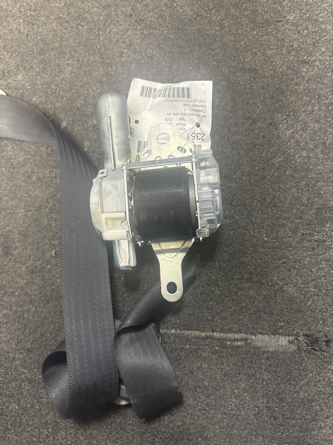 2008-2013 SUZUKI SX4 FRONT RIGHT PASSENGER SEATBELT (RH) (P)