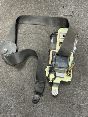 2010-2013 MERCEDES E350 E550 W212 FRONT DRIVER SEATBELT (LH) (P)