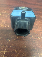 Load image into Gallery viewer, TOYOTA PRIUS LEXUS FRONT RIGHT SIDE IMPACT CRASH SENSOR (RH) (P) PN: 89173-75010