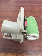 Load image into Gallery viewer, 2015-2022 RAM PROMASTER CITY ENGINE COOLING FAN RELAY RESISTOR (P) PN: LR277001