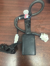 Load image into Gallery viewer, 2012-2014 TOYOTA PRIS C FRONT RIGHT PASSENGER BUCKLE (RH) (P)
