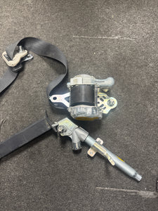 2014-2018 SUBARU FORESTER FRONT RIGHT PASSENGER SEATBELT RETRACTOR (RH) (P)