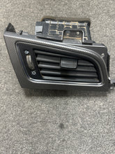 Load image into Gallery viewer, 2015-2017 HYUNDAI SONATA LEFT SIDE A/C AIR VENT OUTLET (LH) (P) 84990-C2000
