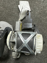 Load image into Gallery viewer, 2011-2014 HYUNDAI SONATA RIGHT SIDE SEATBELT (RH) (P)