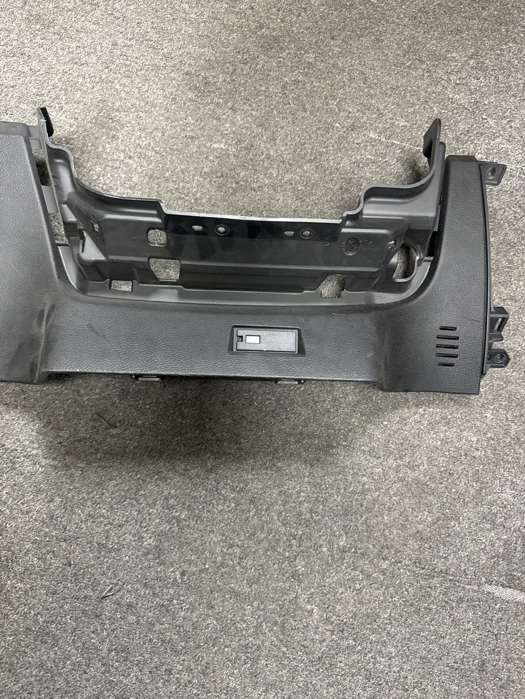 2014-2017 DODGE DURANGO DASH DASHBOARD CENTER LOWER BEZEL PANEL TRIM (P)