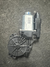 Load image into Gallery viewer, 2015-2020 KIA OPTIMA FRONT LEFT DRIVER DOOR WINDOW REGULATOR MOTOR (LH) (P)