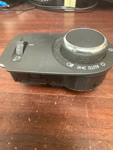 2016-2019 CHEVROLET CRUZE HEADLIGHT TURN SIGNAL CONTROL SWITCH (P)