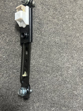 Load image into Gallery viewer, 2014-2018 KIA FORTE FRONT SEATBELT HEIGHT ADJUSTER (P)