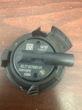 Load image into Gallery viewer, BMW G30 F90 G31 G32 G11 G12 FRONT IMPACT SENSOR PN: 65.77 9279391-01 (P)