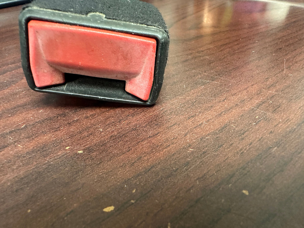 2014-2018 CHEVY IMPALA FRONT PASSENGER BUCKLE (RH) (P)