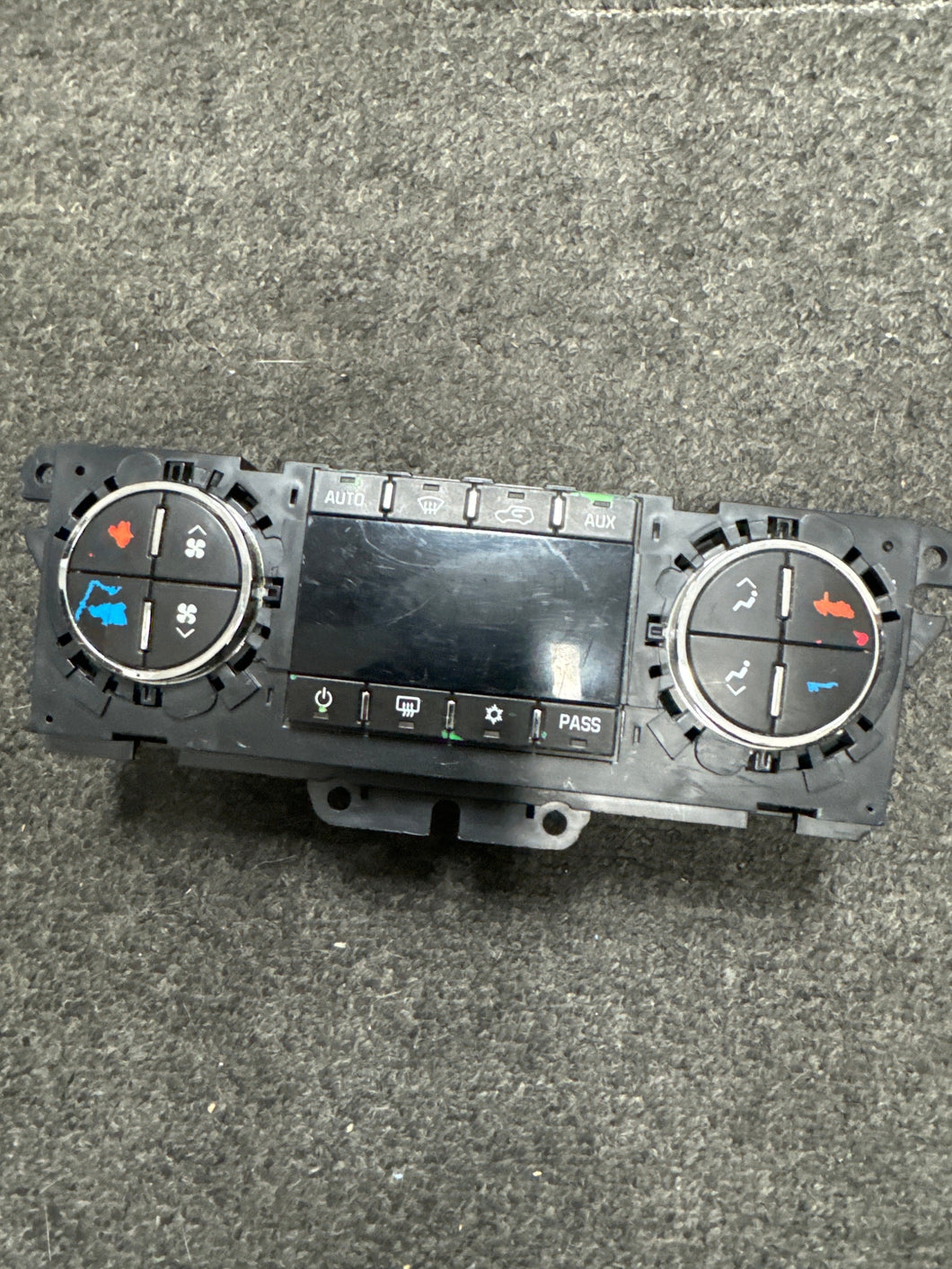 2008-2012 BUICK ENCLAVE TEMPERATURE CLIMATE AC CONTROL (P) PN: 25869249