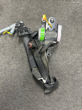 Load image into Gallery viewer, 2013-2016 HYUNDAI VELOSTER LEFT DRIVER SEATBELT (LH) (P) BLACK W/PRE TENSIONER