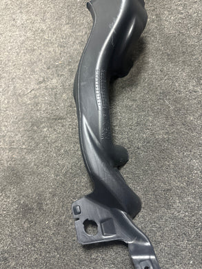 2017-2024 CADILLAC XT5 LEFT DRIVER FRONT AIR OUTLET DUCT (LH) (P)