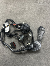 Load image into Gallery viewer, 2013-2020 FORD FUSION S REAR RIGHT PASSENGER SIDE DOOR WIRE WIRING HARNESS (RH) (P)