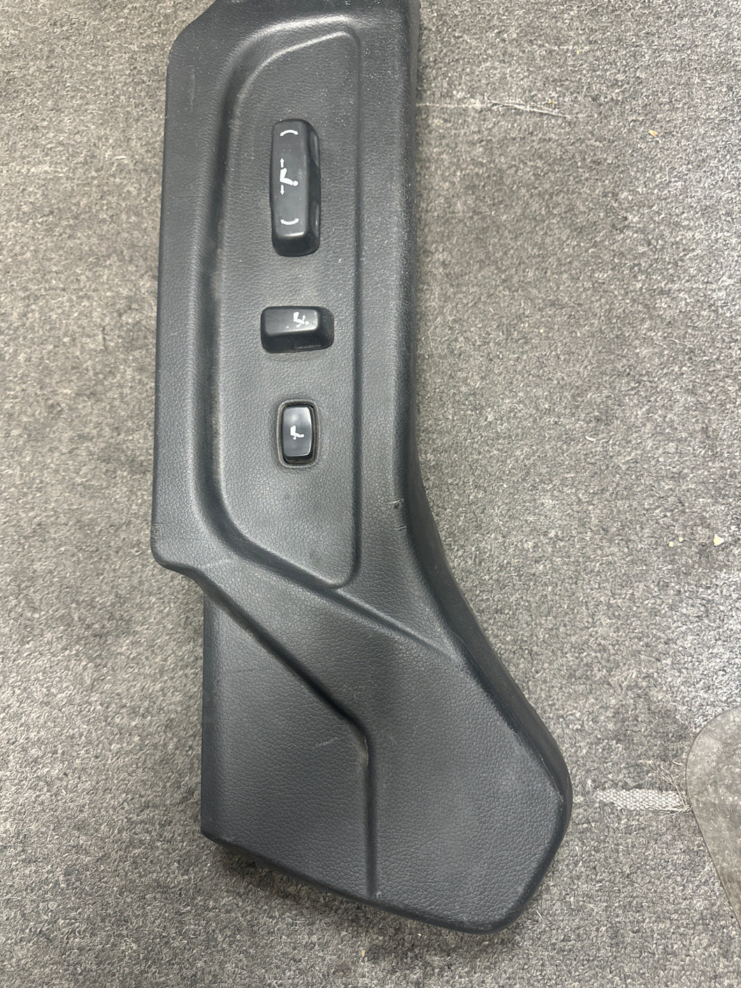 2015-2018 KIA OPTIMA EX DRIVER FRONT SEAT OUTER FINISH TRIM PANEL (LH) (P)