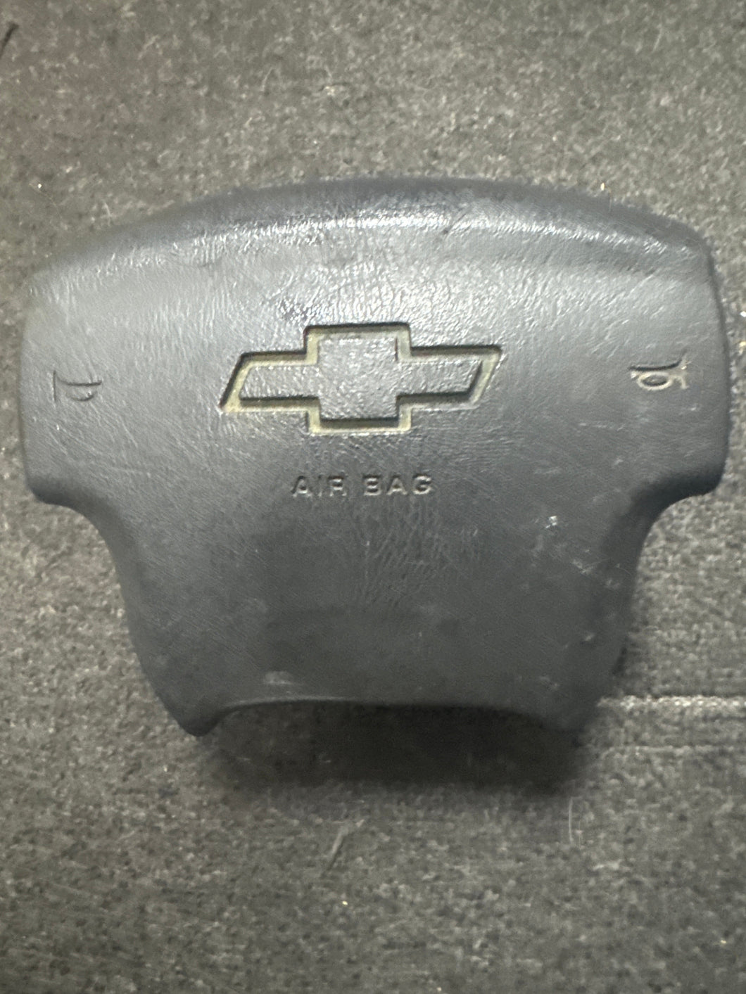2003-2006 CHEVROLET SILVERADO DRIVER STEERING WHEEL AIRBAG (P) 2 PLUGS