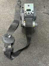 Load image into Gallery viewer, 2007-2009 MERCEDES E350 FRONT LEFT DRIVER SEATBELT RETRACTOR (LH) (P)