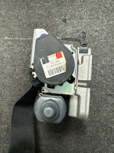 Load image into Gallery viewer, 2007-2009 MERCEDES E350 FRONT LEFT DRIVER SEATBELT RETRACTOR (LH) (P)