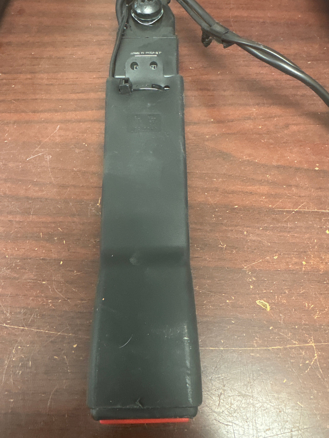 2020-2023 FORD EXPLORER FRONT RIGHT BUCKLE (RH) (P)