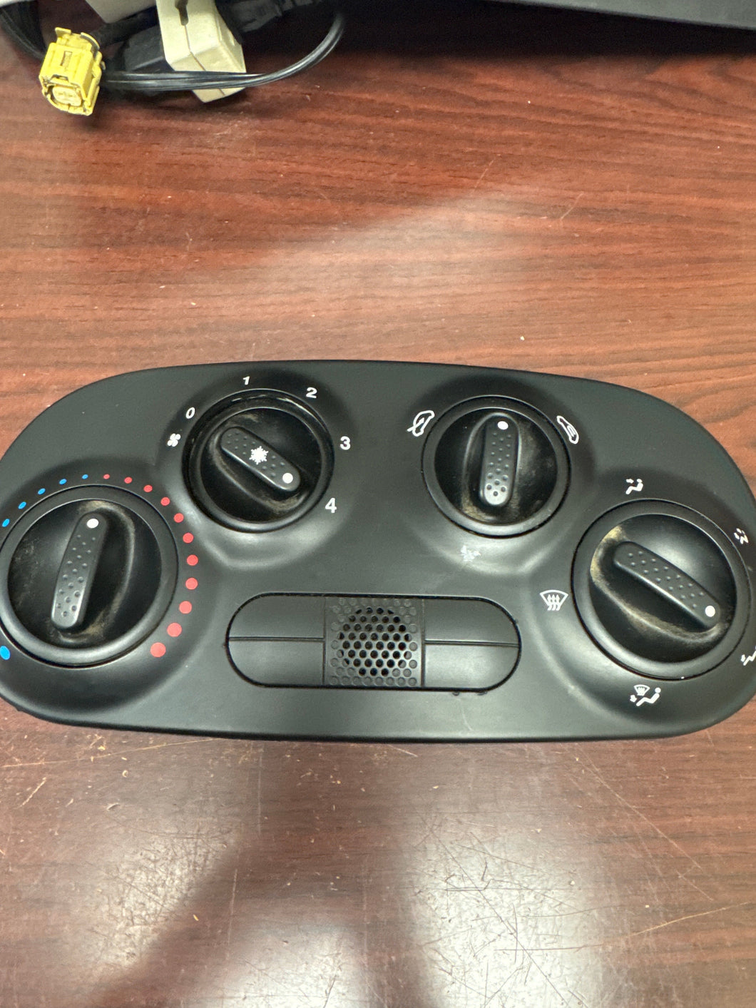 2012-2017 FIAT 500 POP TEMP CONTROL 2DR FACE PLATE (BLACK) (P)