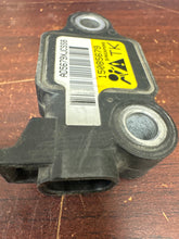 Load image into Gallery viewer, CHEVROLET TRAILBLAZER FRONT IMPACT SENSOR (P) PN: 15085679