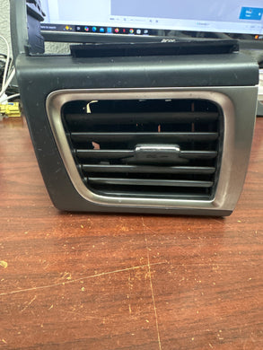 2014-2019 TOYOTA HIGHLANDER DASH RIGHT SIDE AIR VENT GRILLE (RH) (P)