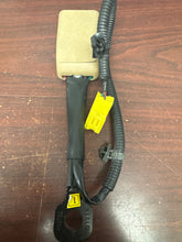 Load image into Gallery viewer, 2015-2018 KIA SEDONA FRONT LEFT DRIVER BUCKLE (LH) (P)