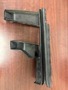 2012-2017 FIAT 500 REAR RIGHT DOOR WINDOW GUIDE RAIL (P)