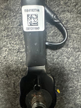 Load image into Gallery viewer, 2020-2023 HYUNDAI SONATA FRONT RIGHT PASSENGER SIDE BUCKLE (RH) (P)