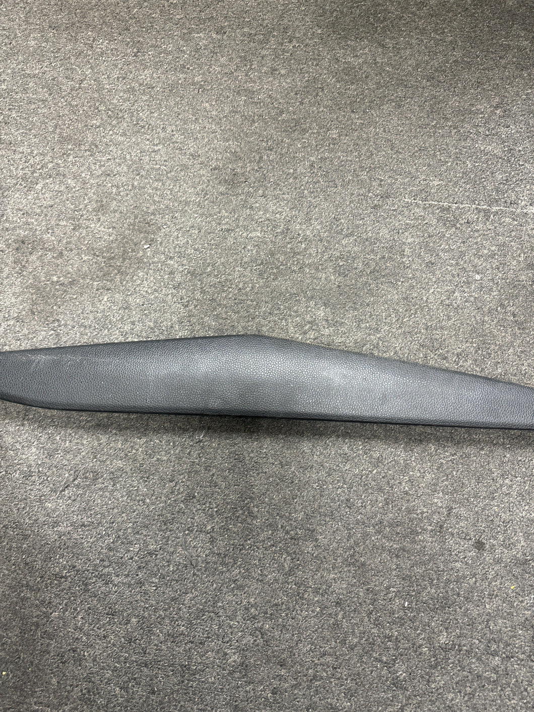 2018 - 2020 HONDA ACCORD FRONT RIGHT SIDE CENTER CONSOLE TRIM PANEL (RH) (P)