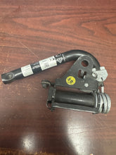 Load image into Gallery viewer, 2013-2017 RANGE ROVER L405 FRONT LEFT SIDE PRETENSIONER (LH) (P)
