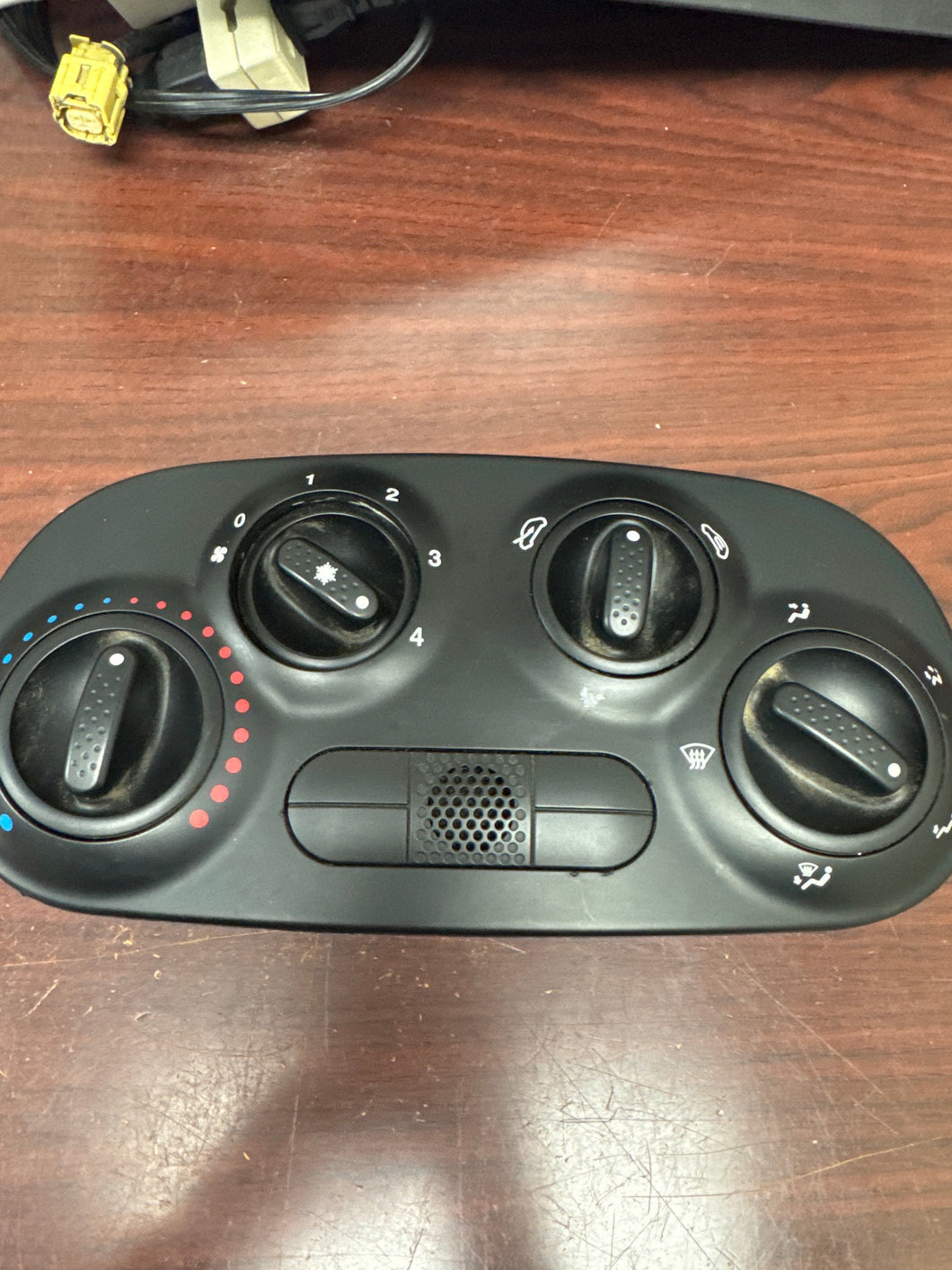 2012-2017 FIAT 500 POP TEMP CONTROL 2DR FACE PLATE (BLACK) (P)