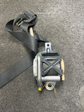 Load image into Gallery viewer, 2004-2007 NISSAN 350Z FRONT LEFT DRIVER SEATBELT (LH) (P)