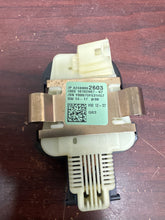Load image into Gallery viewer, MERCEDES GLE350 WINDSHIELD RAIN CONTROL SENSOR MODULE (P)PN: A2469002603