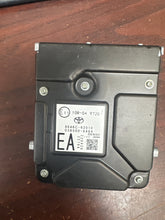 Load image into Gallery viewer, TOYOTA MIRAI FRONT WINDSHIELD LANE ASSIST CAMERA (P) PN: 8646C-62010