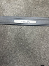 Load image into Gallery viewer, 2002-2003 ACURA RSX RIGHT DOOR SILL SCUFF PLATE (P)