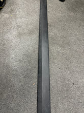 Load image into Gallery viewer, 2015-2020 DODGE RAM PROMASTER CITY PASSENGER FRONT DOOR MOLDING (RH) (P)