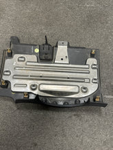 Load image into Gallery viewer, 2014-2018 CHEVROLET SILVERADO 1500 INSTRUMENT PANEL KNEE BOLSTER (P)