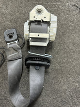 Load image into Gallery viewer, 2009-2015 JAGUAR XF PASSENGER SEATBELT (RH) (P)