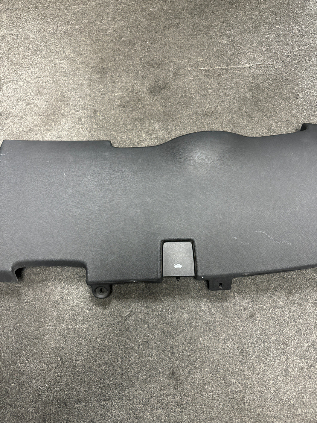 2015-2020 GMC YUKON LOWER DASH KNEE BOLSTER COVER (LH) (P)
