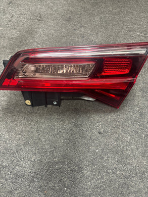 2016-2018 ACURA ILX RIGHT SIDE INNER TAIL LIGHT BACK UP LAMP (RH) (P)