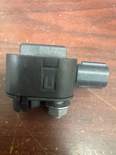 Load image into Gallery viewer, CADILLAC XT4 FRONT RIGHT IMPACT SENSOR (RH) (P) PN: 13583355