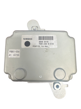 Load image into Gallery viewer, INFINITI M35 M45 SEATBELT CONTROL MODULE (P) PN: 98845 EH100