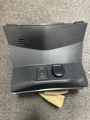 2017-2018 NISSAN ROGUE CONSOLE USB PORT AUX JACK TRIM PN:68104-4CC0A
