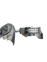 Load image into Gallery viewer, 2012-2015 FIAT 500 MANUAL TRANSMISSION GEAR SHIFT SHIFTER (P)