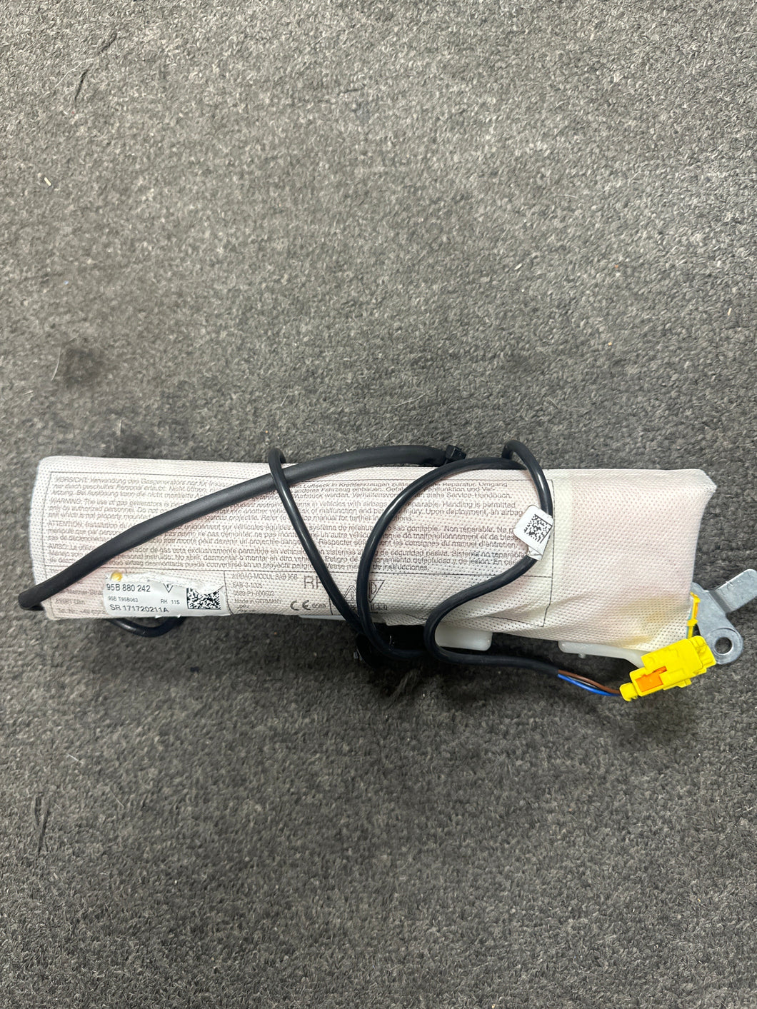 2015-2020 PORSCHE MACAN FRONT PASSENGER SEAT AIRBAG (RH) (P)
