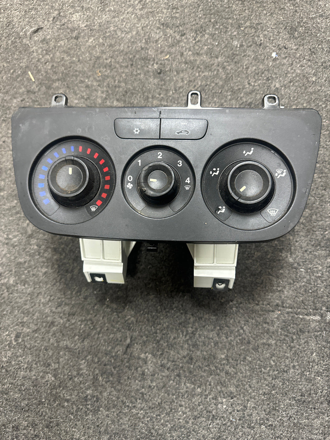 2015-2018 DODGE RAM PROMASTER CITY AC HEATER CLIMATE CONTROL UNIT (P) PN: 735608096