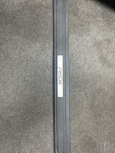 2002-2003 ACURA RSX RIGHT DOOR SILL SCUFF PLATE (P)